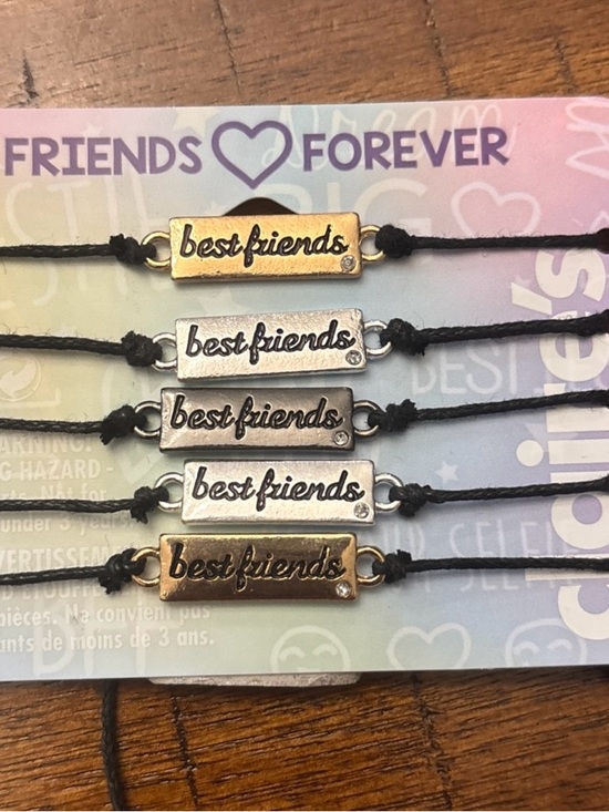 Claire's Other - Claire’s Friends Forever Charm Bracelet Set - Gold &Silver “best friends”